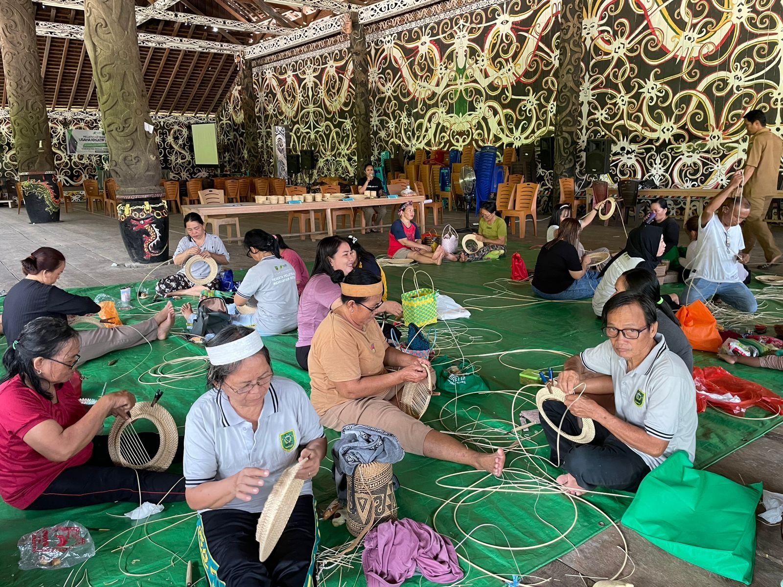 Ekonomi Kreatif Lokal